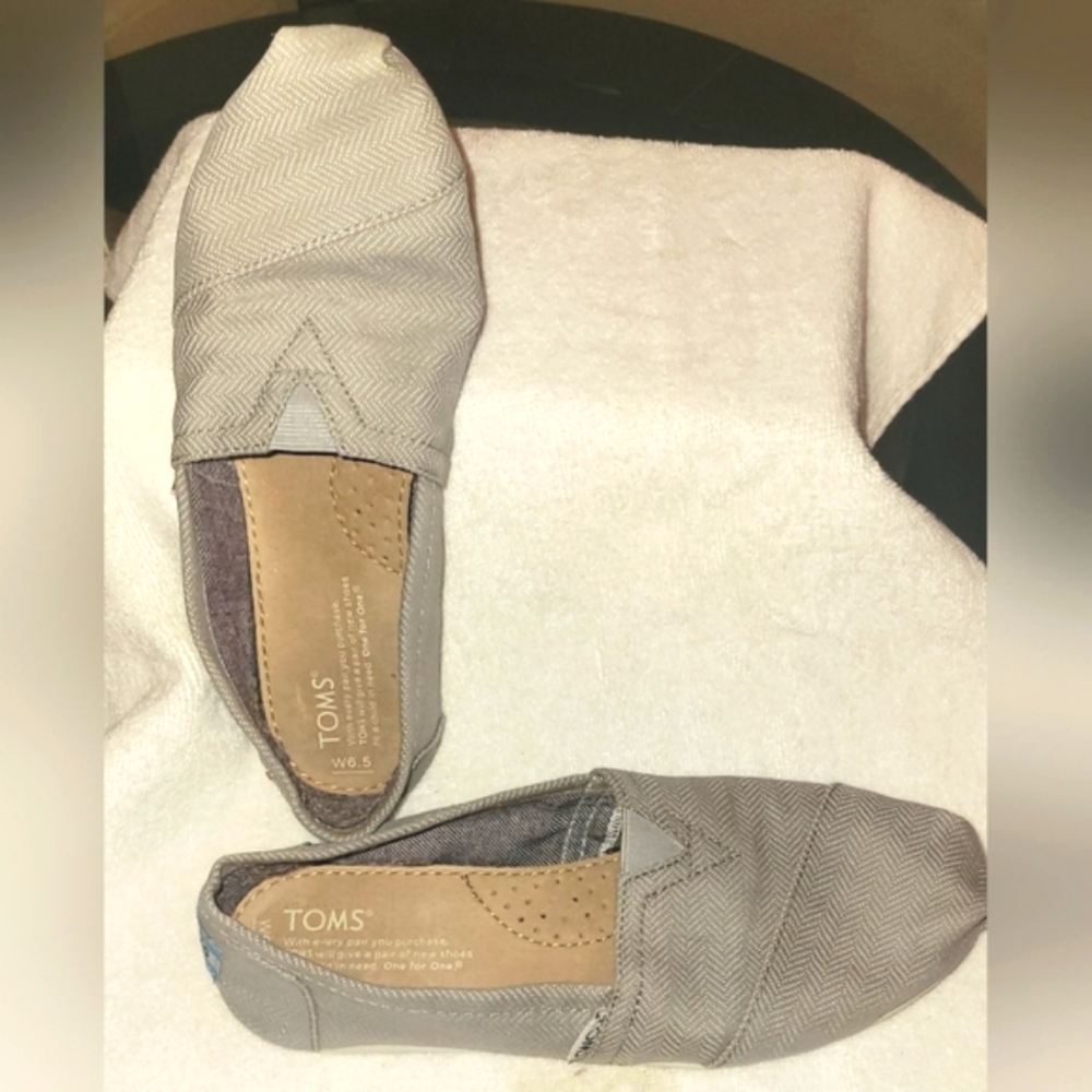 Toms Gray Tweed Alpargata Size 6.5